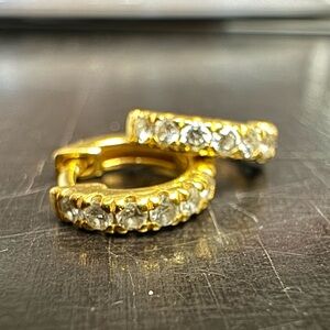 Elegant Gold Hoop Earrings